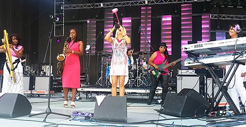 jazz_in_pink-500x258.jpg